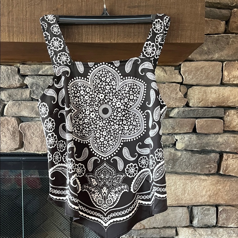 🌷3 Tops for $18 - NWT Rachel Zoe B&W Paisley Cropped Sq. Neckline Camisole, SzS